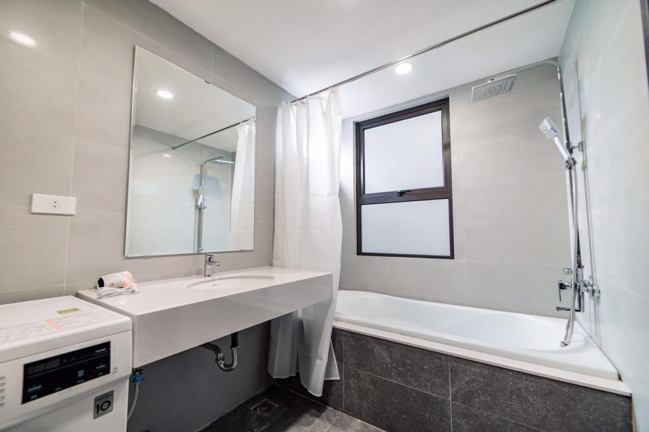 T&B Housing Aparthotel Hanoi Buitenkant foto